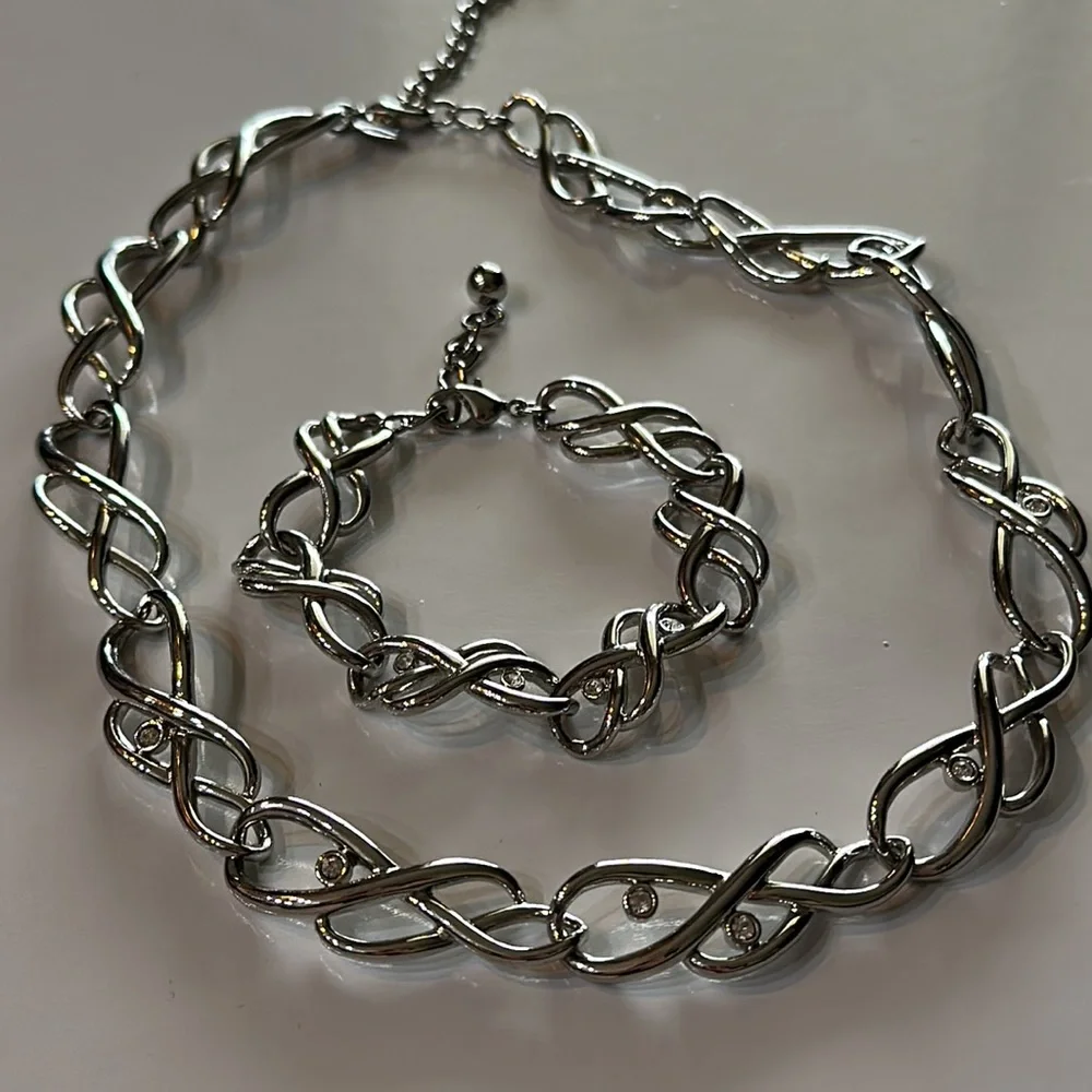 Infinity Set LUMINESS By PRINCESS HOUSE Link Necklace bracelet Silver Tone Clear - Picture 3 of 5